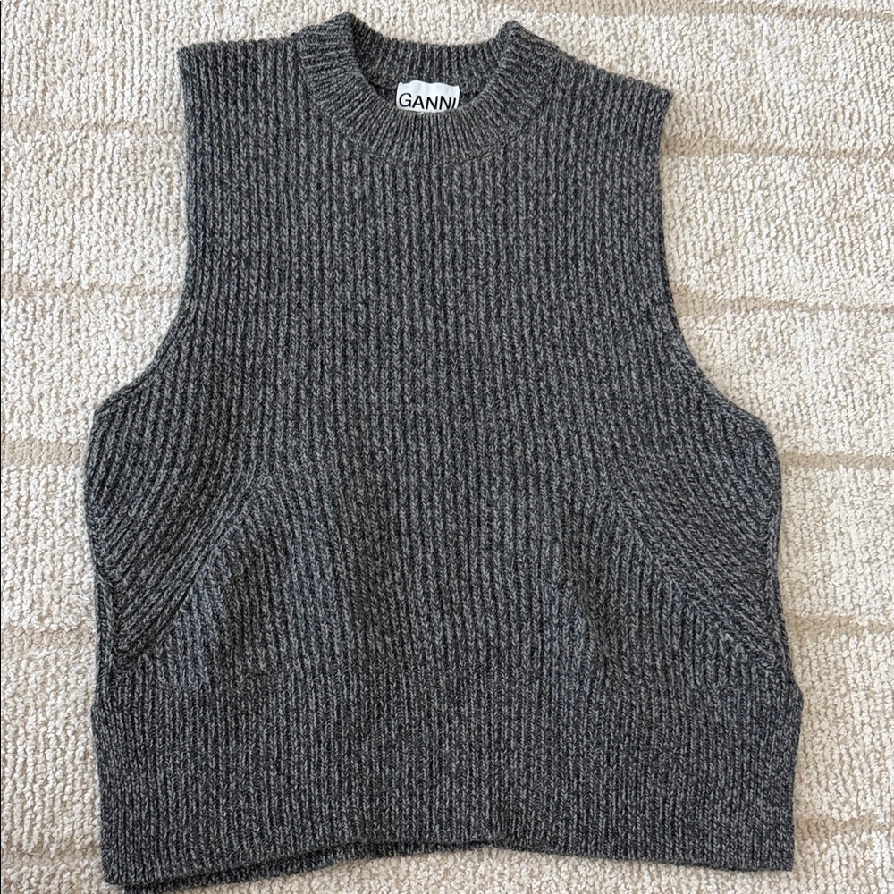 GANNI Gray Ribbed Sweater Vest